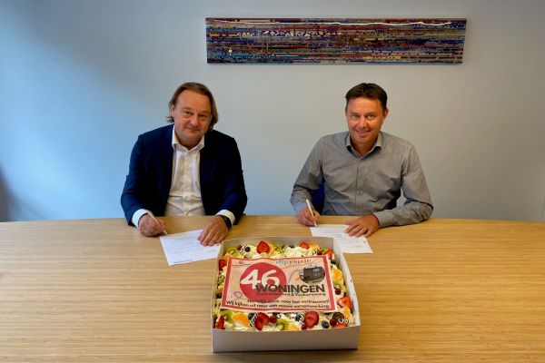 Opdracht voor verduurzamen van nog eens 46 woningen getekend